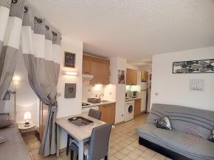 Appartement Lamalou 1er étage, animaux admis, proche centre et thermes - FR-1-451-100