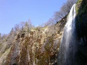 Appartements Bel F3 au 2eme etage, a 50m des Thermes, bien equipe, 6 couchages, ideal pour cures et vacances - FR-1-415-65 : Appartement (6 Adultes)