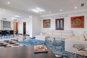 218 Puerto Banus Marbella Front Line 270 meters