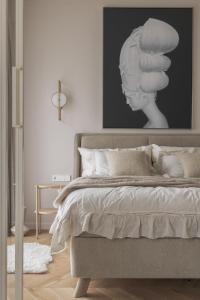 IVIS House - Elegant Apartment with Church View in Vilnius Old Town