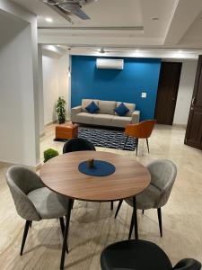 FlxHo Uno - Serviced Apartment & Rooms - Golf Course Road