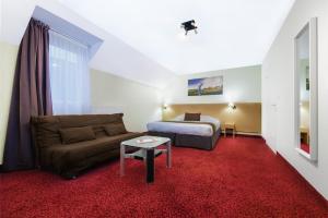 Hotels The Originals City, Hotel Acadine, Le Neubourg (Inter-Hotel) : Chambre Double Confort