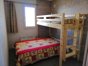 Appartements Chaleureux 2P, balcon, proche pistes & commerces - FR-1-557-99 : photos des chambres