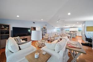 Jensen Beach pool home w Guest Suite