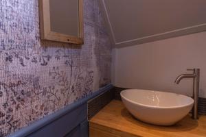 Boutique style ship 10 double cabins