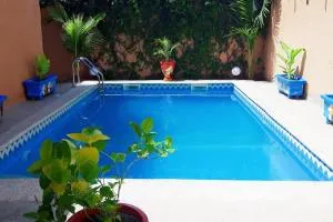 Superbe villa avec piscine à Mbour - Malikounda Sas