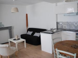 Maison 2 chambres, accès direct plage, centre-ville des Sables-dOlonne - FR-1-197-356