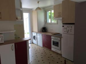 Maison de Plain-Pied à 700m de la Plage avec Jardin Privé, BBQ, et Parking – 6 Couchages - FR-1-246A-319