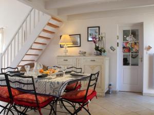 Maisons de vacances Maison de standing 6 couchages, jardin clos, garage, proche marche et pistes cyclables – menage inclus - FR-1-246A-410 : photos des chambres
