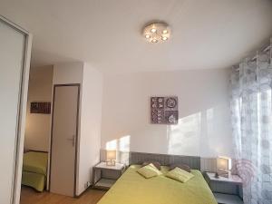 Appartement F2 lumineux avec balcon, proche centre et Thermes, animaux acceptés, wifi gratuit - FR-1-451-21