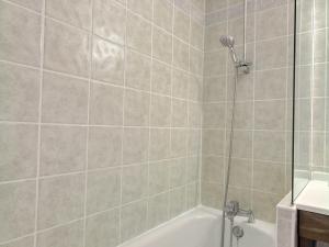 Appartement cosy sur les pistes avec balcon et WiFi - FR-1-455-1