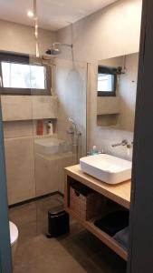 Charming Apartment in Chalandri