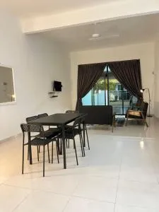 Homestay Kemaman Fyna04 dekat Pantai Geliga - Kampong Nipah Panjang