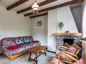 Appartements Appartement 2 chambres centre village - Proche pistes, cheminee, animaux admis - FR-1-437-41 : photos des chambres