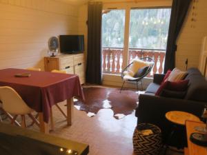 Appartement cocooning pour 4 avec balcon et garage à Châtel - FR-1-198-196