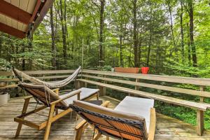 Rustic-Chic Home with Decks Pool and Lake Access