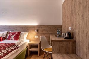 Quadruple Room with Mountain View and Spa Access