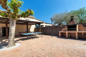 Can Bugantó - amplia casa con piscina y jardín