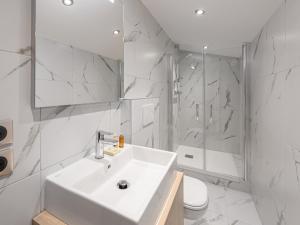 Appartement rénové au cœur de Courchevel 1850 pour 6 pers. - FR-1-564-80