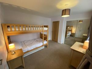 BRAUNTON WHITE HOUSE 4 Bedrooms