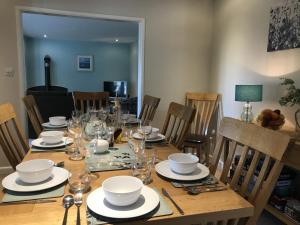 BRAUNTON WHITE HOUSE 4 Bedrooms