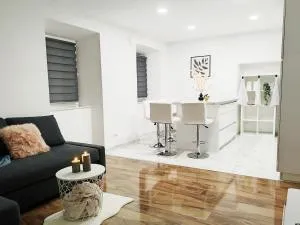 Stara Pošta Apartment 8 - Smrjene