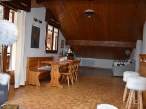 Appartements Appartement Confortable a Pralognan-la-Vanoise, Proche Commerces & Telepherique - 6 Personnes - FR-1-464-150 : photos des chambres