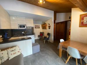Appartement cosy près des pistes avec WIFI et parking - FR-1-693-18