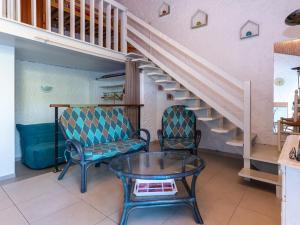 Studio en Duplex sous la Pinède et Proche de la Plage - FR-1-239-394