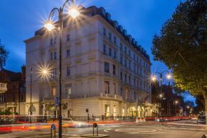 The Bentley Hotel, 27-33 Harrington Gardens, London SW7 4JX, England.