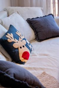 Studio 9, St John Park