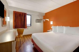 Motel 6-Lakeville, MN - South - Lakeville