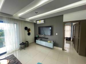 Soha Panorama B13 King Bed High Floor Balcony View