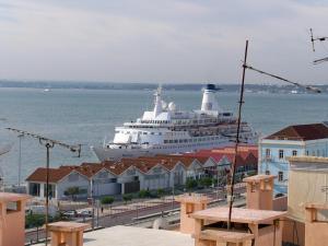 Apolonia 8 - LisbonBreaks