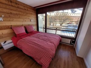 Charmant T2 proche pistes, balcon et parking - FR-1-516-200
