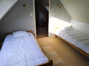 Maisons de vacances Maison Perros-Guirec, 4 pieces, 6 personnes - FR-1-368-267 : photos des chambres