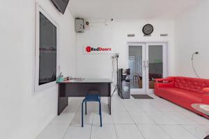 RedDoorz Syariah near Alun Alun Ciledug Cirebon