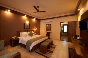 Aacorn Hideaway Resort & Spa