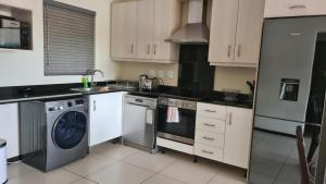 Cottonwoods Apartment for Family, Friends and Business trips.