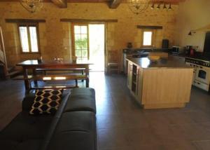 Maisons de vacances Gite a la ferme avec piscine : photos des chambres