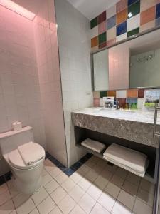 Phòng Giường Đôi/2 Giường Đơn Với Ban Công (Double or Twin Room with Balcony)