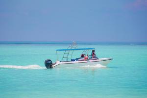 Tropica Thoddoo Inn, Maldives