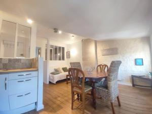 Appart'hotels L'escale Niortaise - Centre-ville - 10mn Gare - WIFI - Netflix : photos des chambres