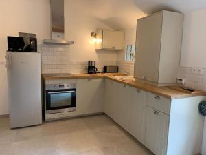 Le Clos- Le Pavillon