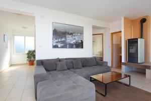 Apartments by the sea Rogoznica - 20077