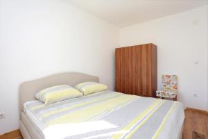 Apartments by the sea Rogoznica - 20077