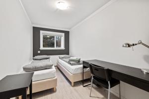 Twin Room with Shared Bathroom room in Sulur Guesthouse 1