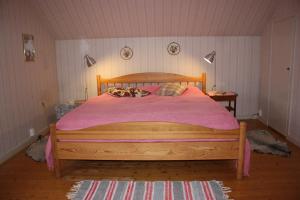 Rappens Stuga,Självhushåll