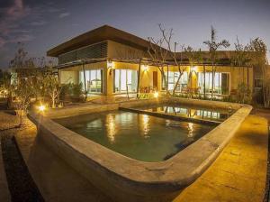 Saline Hot Spring Resort นำ้พุร้อนเค็ม รีสอร์ท