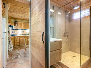 Appartement confortable et bien équipé à Val-dIsère avec parking et terrasse - FR-1-694-301